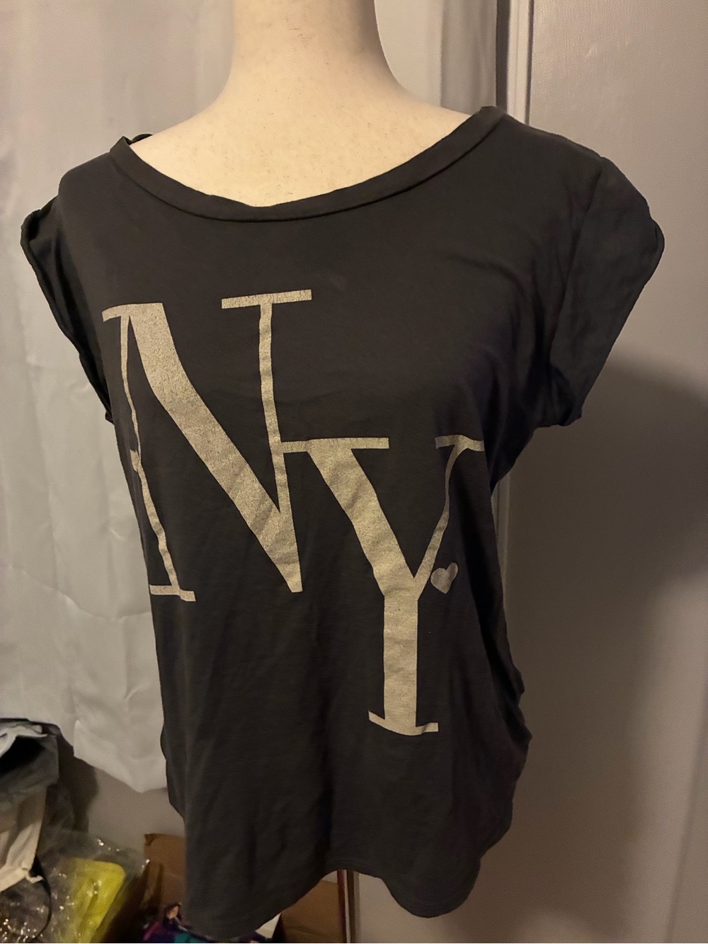 Tres Bien Black Short-Sleeve Tee with Silver NY Graphic